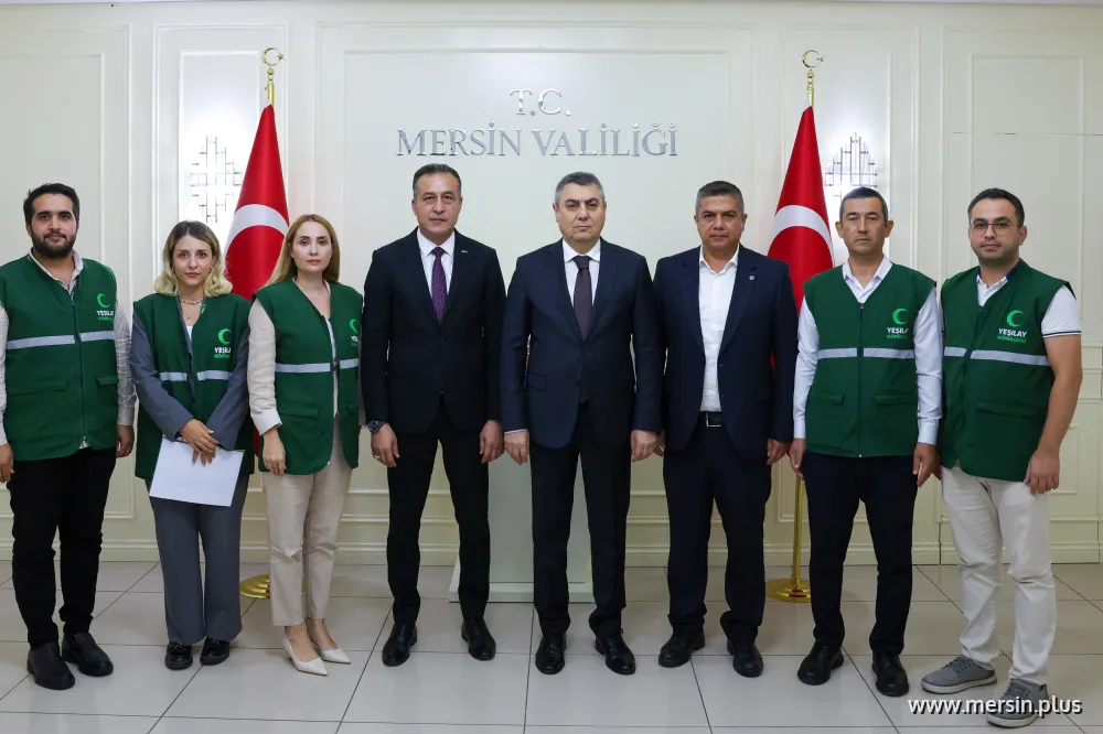 Mersin Valisi Atilla Toros, Yeşilay Mersin Heyetiyle Bir Araya Geldi
