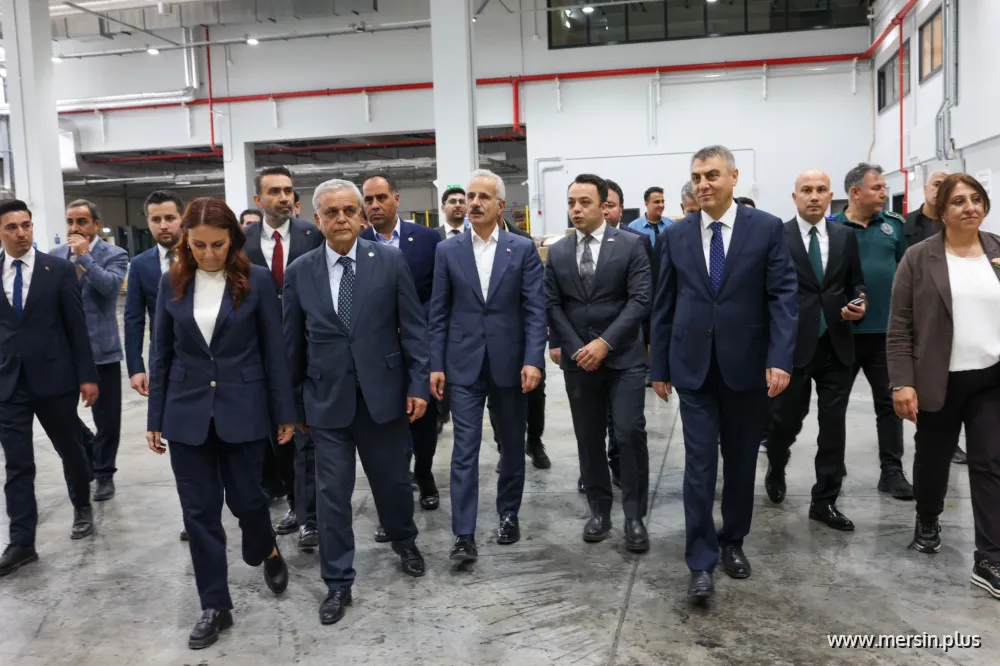 Çukurova Havalimanı’nda THY Kargo Tesisi İncelemesi: Bakan Uraloğlu Mersin’de
