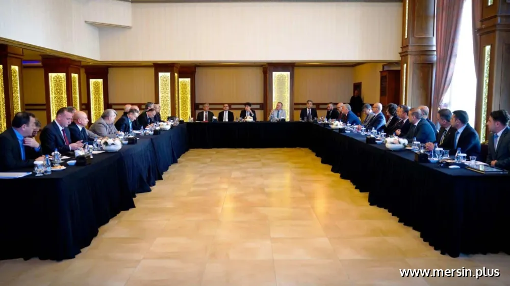 İl Millî Eğitim Müdürlüğü’nde Ortaöğretim Proje Ve Sınavlı Okullar Zirvesi