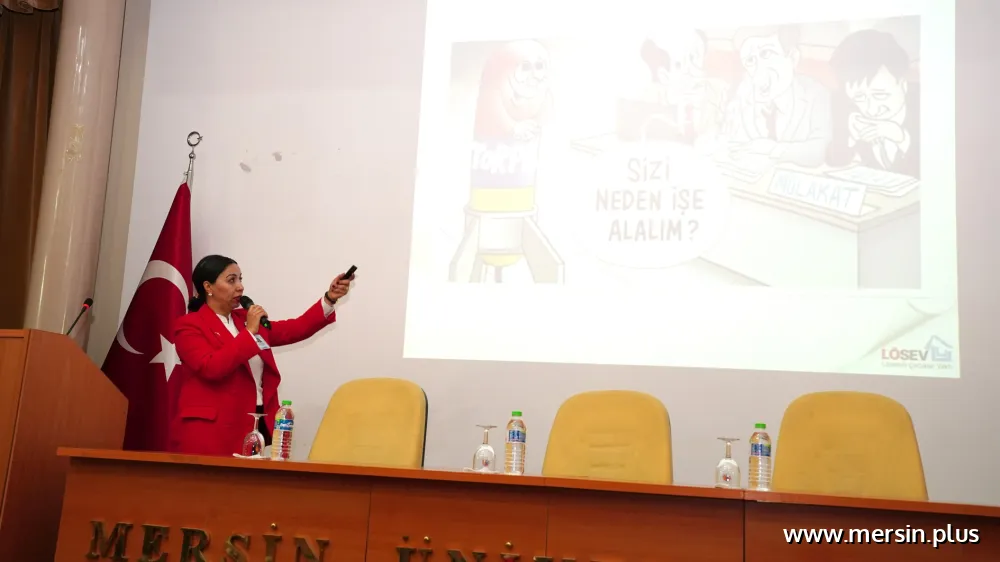 LÖSEV FAYDA Seminerinde Kariyer ve Gönüllülük Anlatıldı