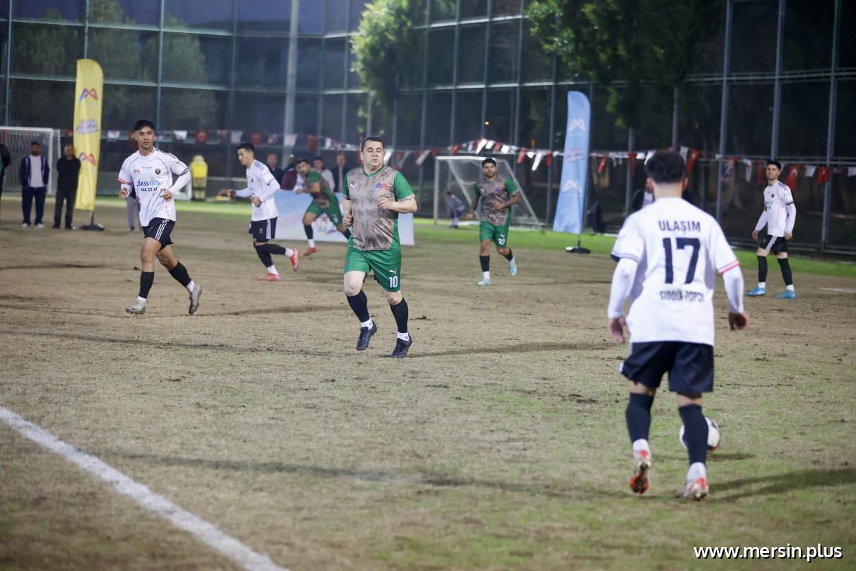 Mersin Büyükşehir’de Birimler Arası Futbol Turnuvası Finali Nefes Kesti