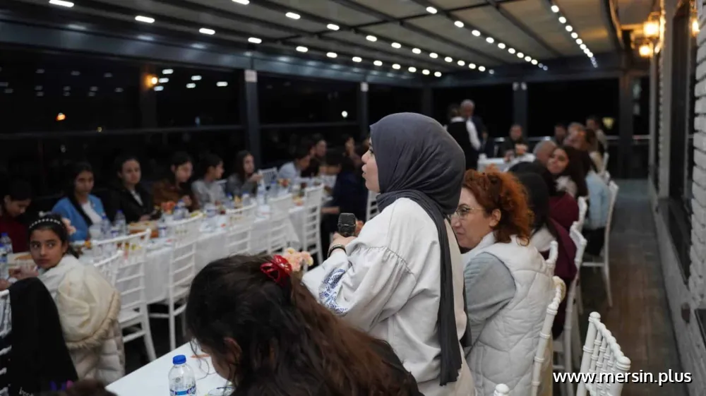 Mersin’de Eğitim Camiası İftar Sofrasında Buluştu: Muhammed Özdemirci Öğrencilerle Birlikteydi