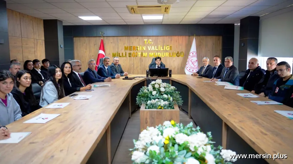 Mersin’de TÜBİTAK 2204-A Gururu: Derece Alan Öğrenciler Türkiye Finalleri Öncesi Destek Aldı