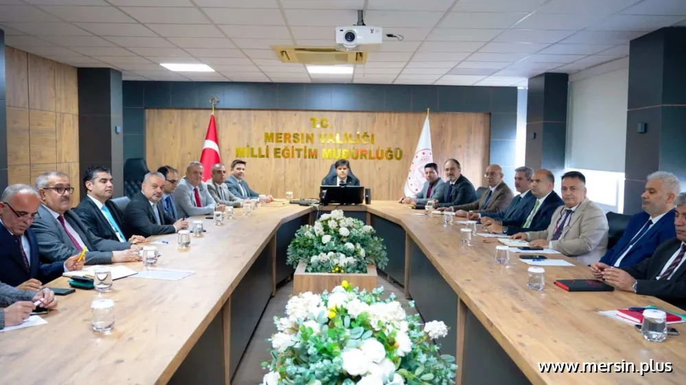 Özdemirci Başkanlığında Toplantı: Okul Bazlı Projeler ve Stratejik Planlar Görüşüldü