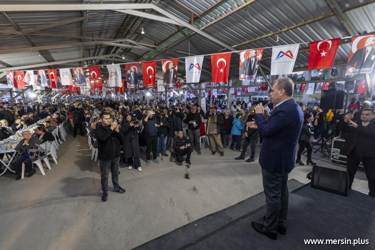 Toroslar’da Binlerce Kişi Aynı Sofrada: Başkan Vahap Seçer İftar Programında Konuştu