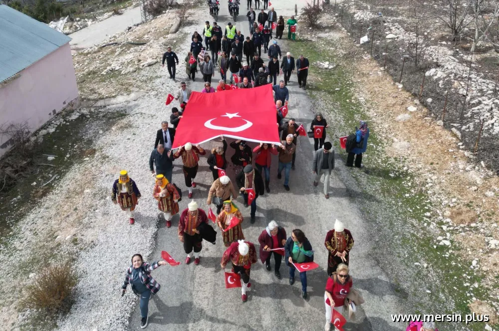 Toroslar'da Kuvayi Milliye Ruhu: 106 Yıl Sonra Tarihi Yürüyüşe Yoğun Katılım