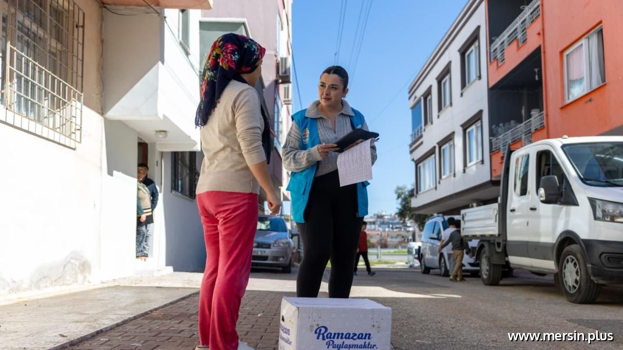 Yenişehir Belediyesi Bayram Öncesi 8 Bin 900 Haneye Gıda Kolisi Dağıtıyor