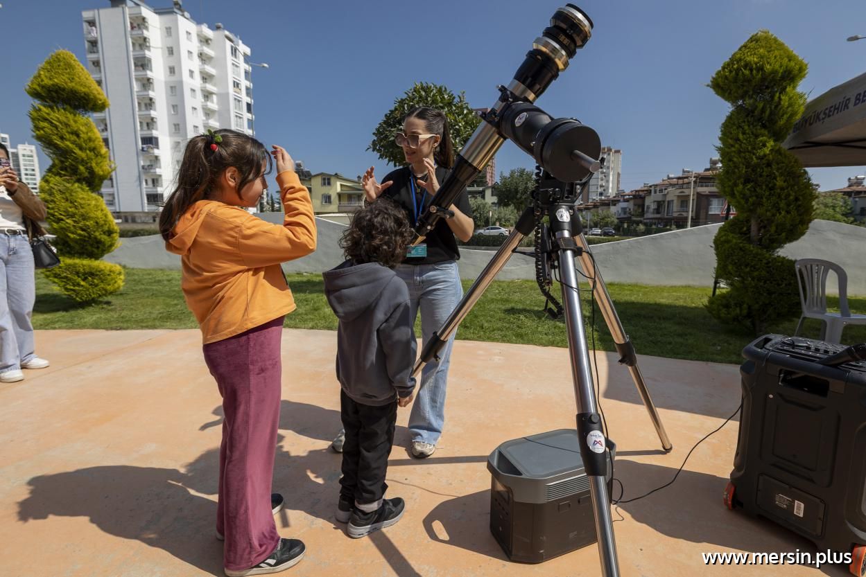 23 Nisan Mersin’de Coşkuyla Kutlandı: Büyükşehir’den Çocuklara Unutulmaz Bayram