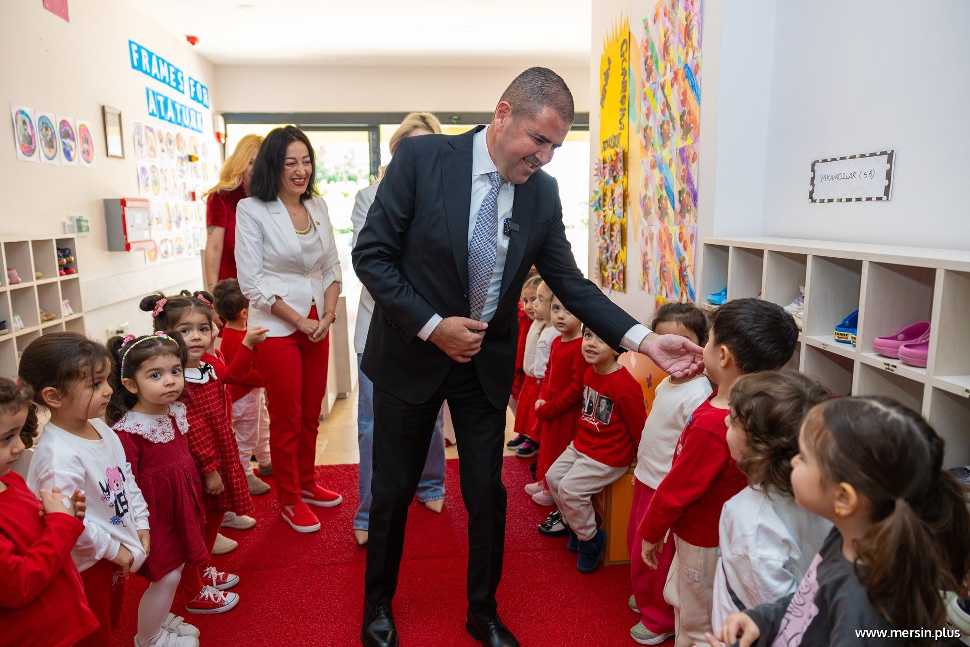 23 Nisan Mezitli’de Şölene Dönüştü: Başkan Tuncer Çocukların Sevincine Ortak Oldu