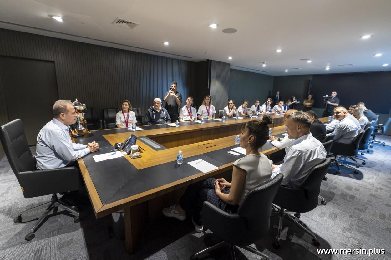 ÇBK Mersin EuroCup Şampiyonluğu Sonrası Başkan Seçer ile Buluştu