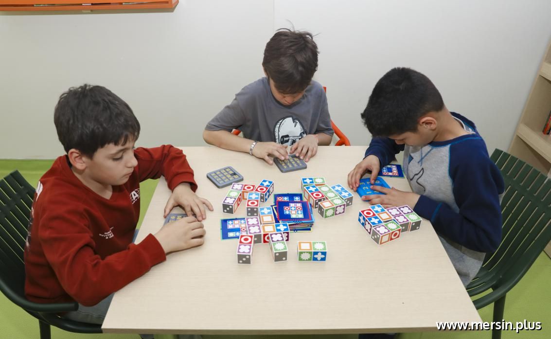 Mersin’de Çocuklar Teknolojiyi Üreterek Öğreniyor: Mezitli Çocuk Kampüsü İlgi Görüyor