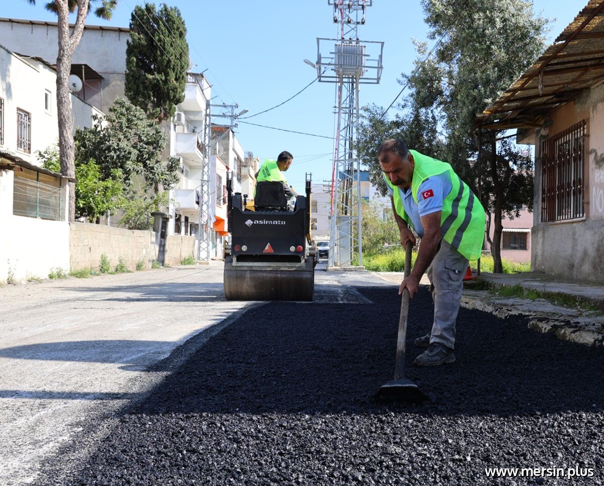 Toroslar Belediyesi’nden Üstyapı Atağı: Asfalt ve Parke Çalışmaları Hızlandı
