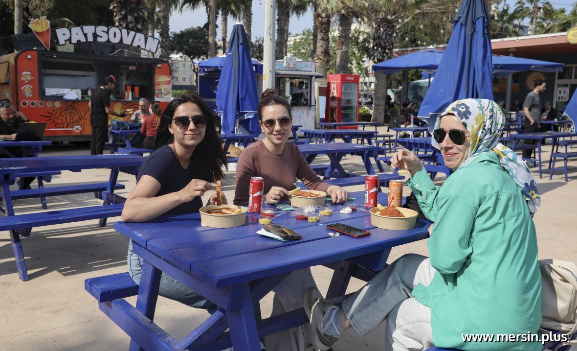 Mersin Büyükşehir’in Gastrokaravan Projesi Kentte Sosyal Yaşama Renk Kattı