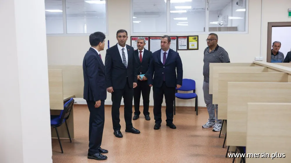 Dr. Erdal Kılınç, İldeki E-Sınav Merkezinde Sınav Güvenliği Çalışmalarını İnceledi