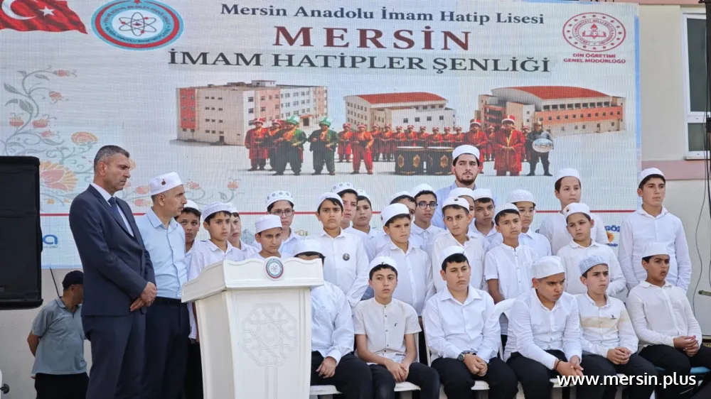 Mersin İmam Hatip Okullarından Kültürel ve Sanatsal Şölen