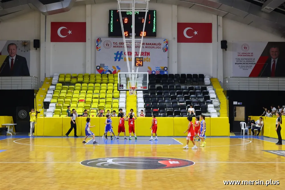 Minik Erkekler Basketbol İl Birinciliğinde Şampiyon Özel İstek Okulları