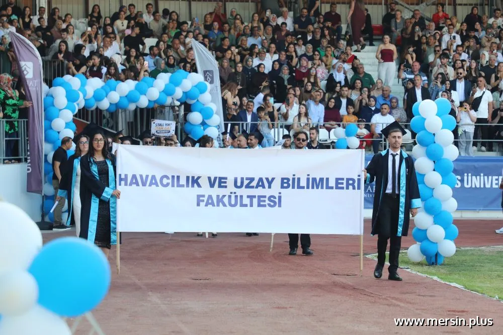 Tarsus Üniversitesi Mezuniyet Töreni Büyük Coşkuya Sahne Oldu