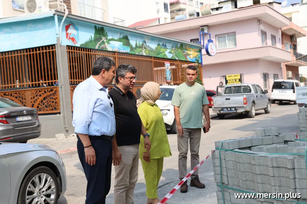 Başkan Yıldız Toroslar’ı adım adım geziyor: Yol, kaldırım ve park çalışmaları sürüyor