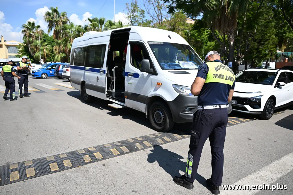 Mersin’de Okul Servisleri Mercek Altında: Ekipler Tek Tek Kontrol Ediyor