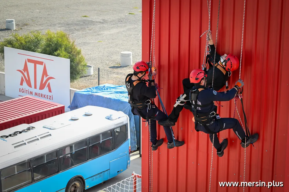 Mersin İtfaiyesi ATA Eğitim Merkeziyle Bölgeye İtfaiyeci Yetiştiriyor