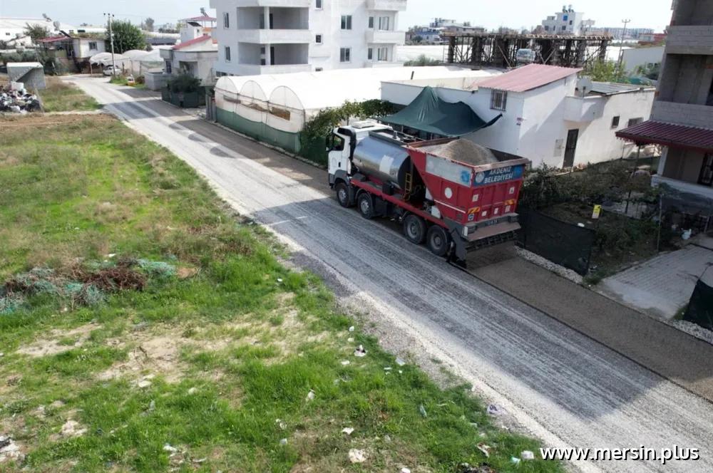 Akdeniz Belediyesinden Yol Atağı: Sokaklar Modern Asfalta Kavuşuyor