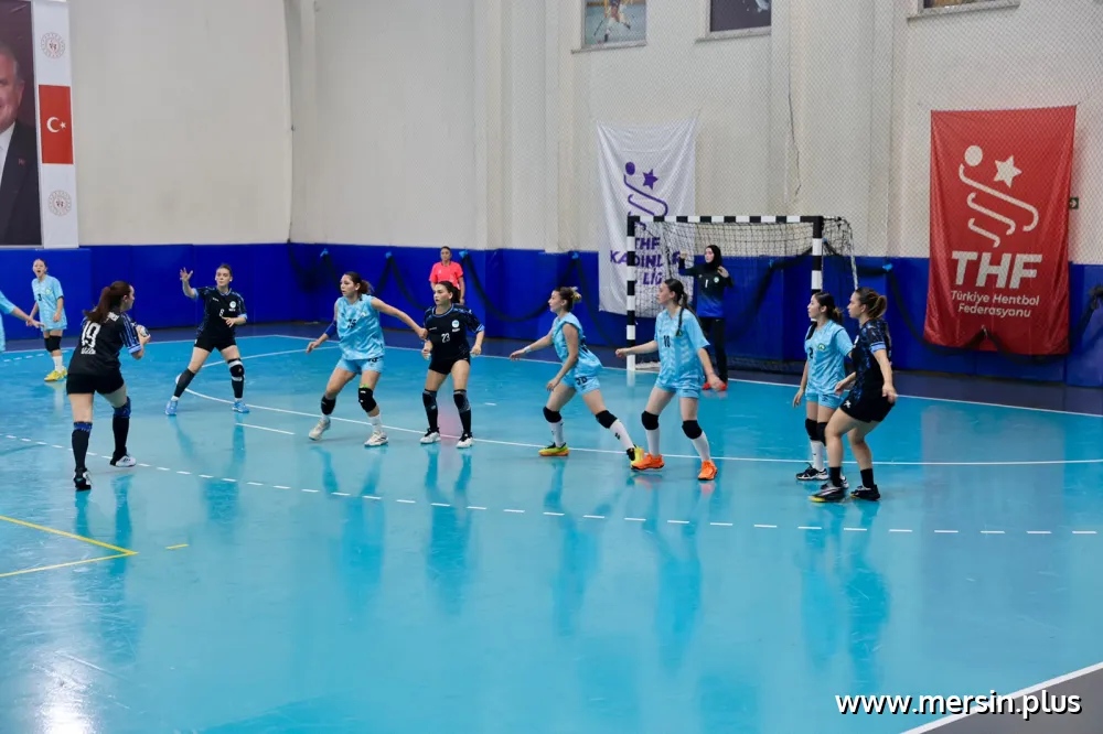 Toroslar Belediyesi Spor Kulübü İki Branşta da Zirveye Çıktı