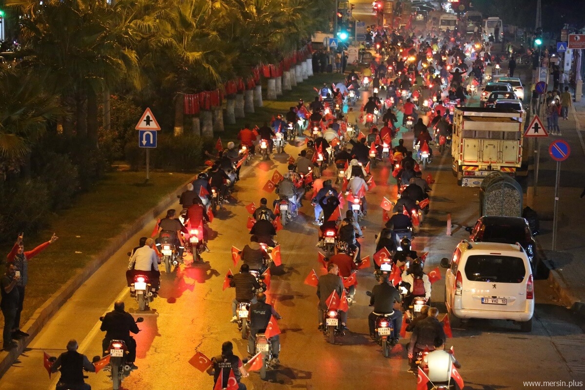 Erdemli Belediyesi 1923 Motoru Bir Araya Getirerek Muhteşem Bir Gösteriye İmza Attı