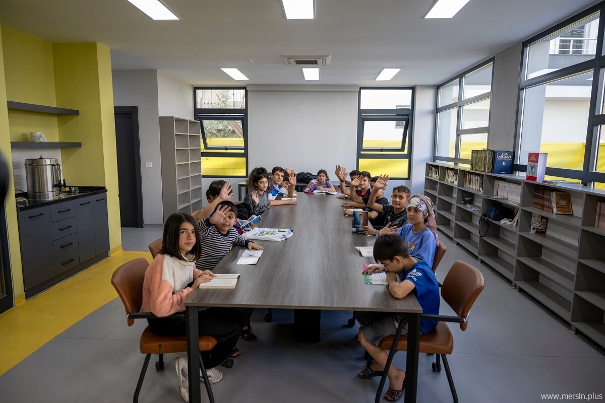 Akdeniz İlçesi Hal Mahallesi Kütüphanesi Büyük İlgi Görüyor