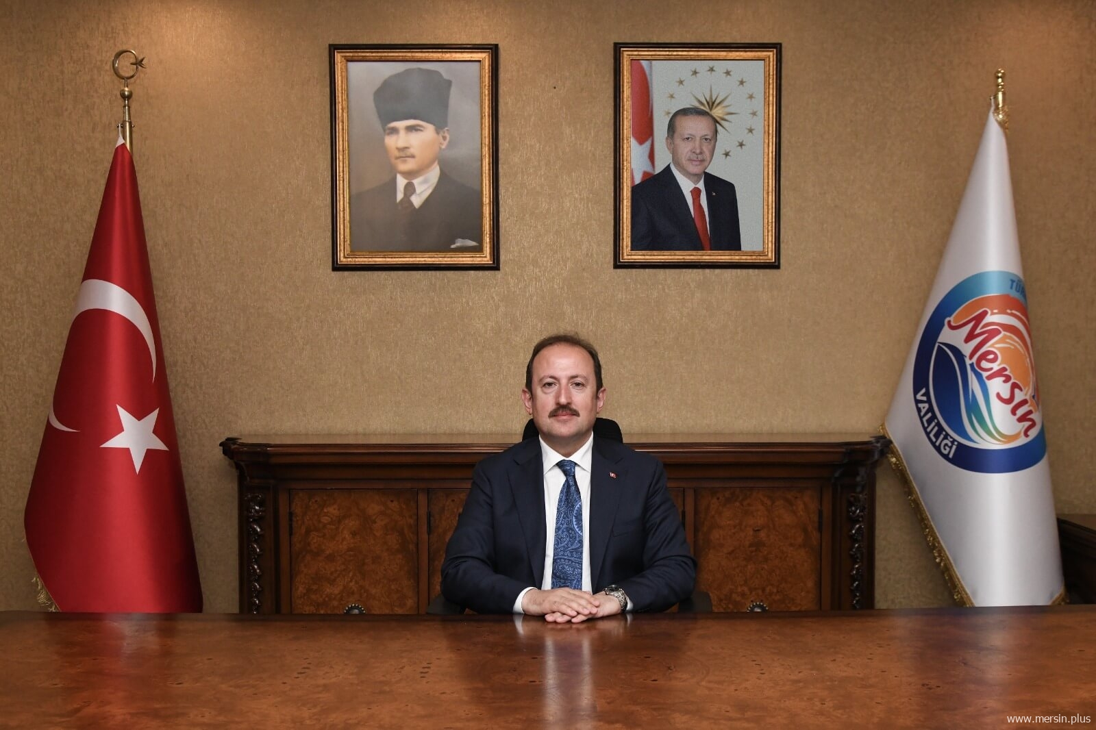 Vali Ali Hamza Pevlihan'ın Öğretmenler Günü Mesajı