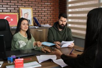 Akdeniz Belediyesi Ogrencilere Egitim Destegi Paralarini Kartlarina Yatirmaya Basladi
