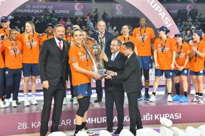 Cukurova Basketbol Kulubucbk 28 Kadinlar Cumhurbaskanligi Kupasini Kazanarak Tarih Yazdi