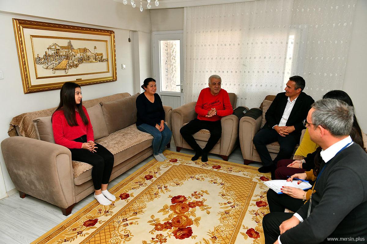 Kurs Öğretmenleri Öğrencilerini Evlerinde Ziyaret Etti