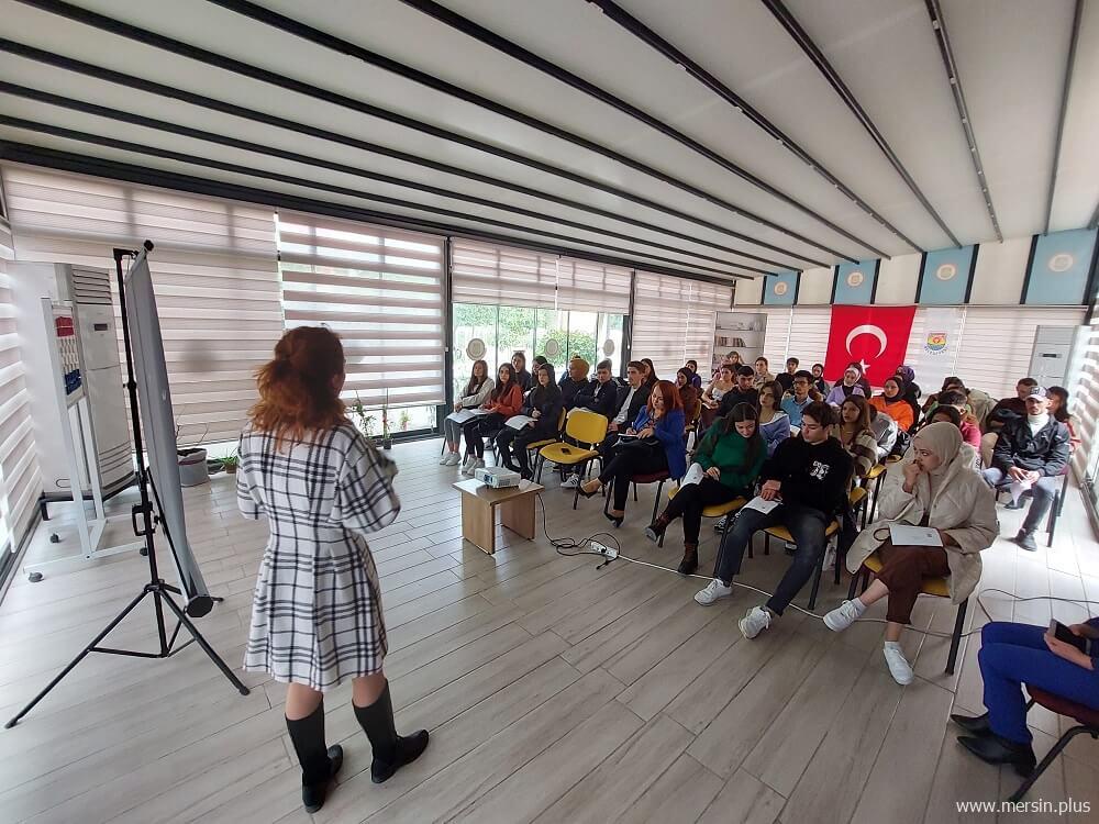 Üniversite Öğrencilerine Tarsus'taki Eğitim Öğretim Tanıtımı Yapıldı