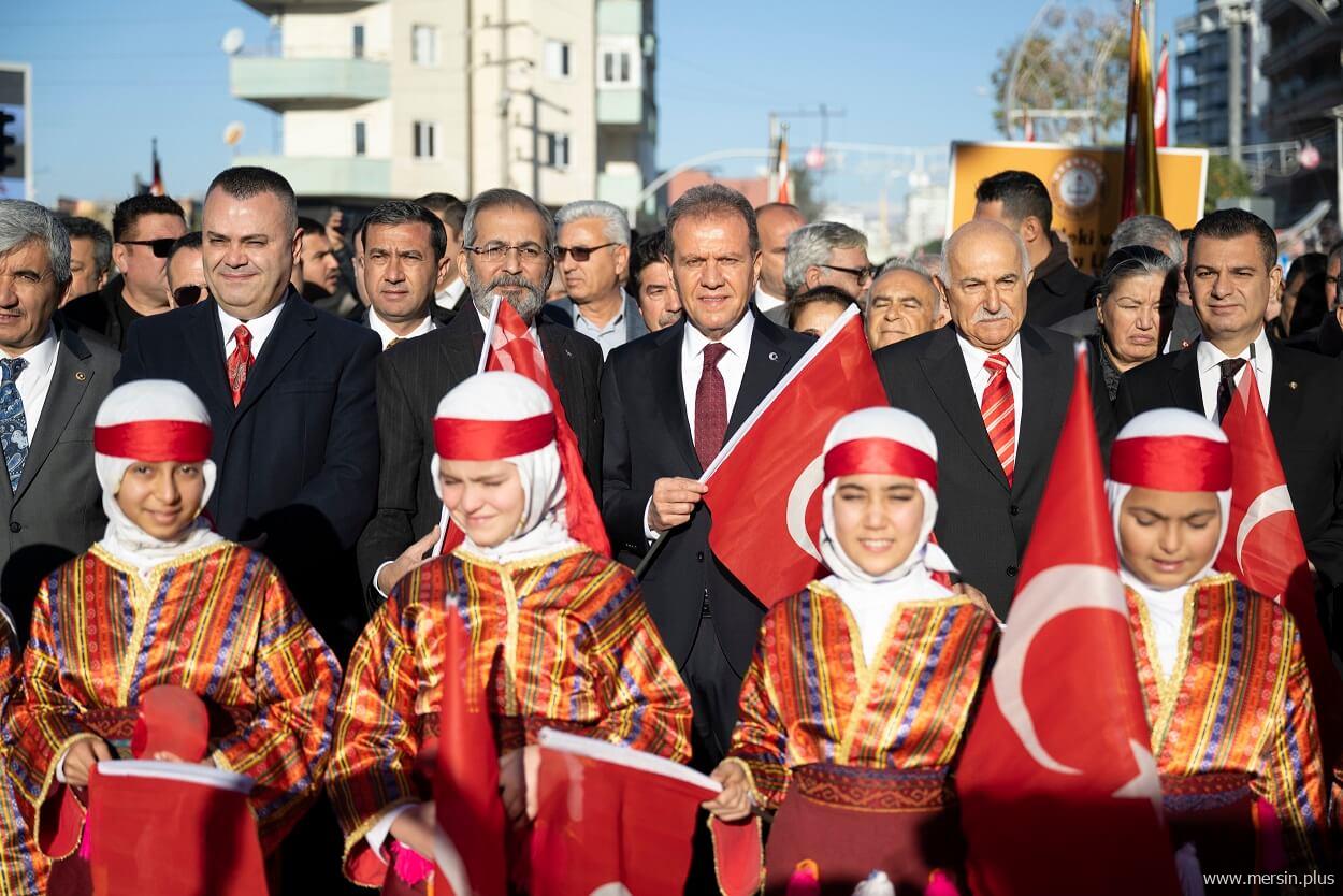 Vahap Seçer, Tarsus’un düşman işgalinden kurtuluşunun 101. yıl dönümü dolayısıyla düzenlenen törene katıldı