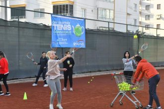 Yenisehir Ucretsiz Tenis Kurslari Yogun Ilgi Goruyor