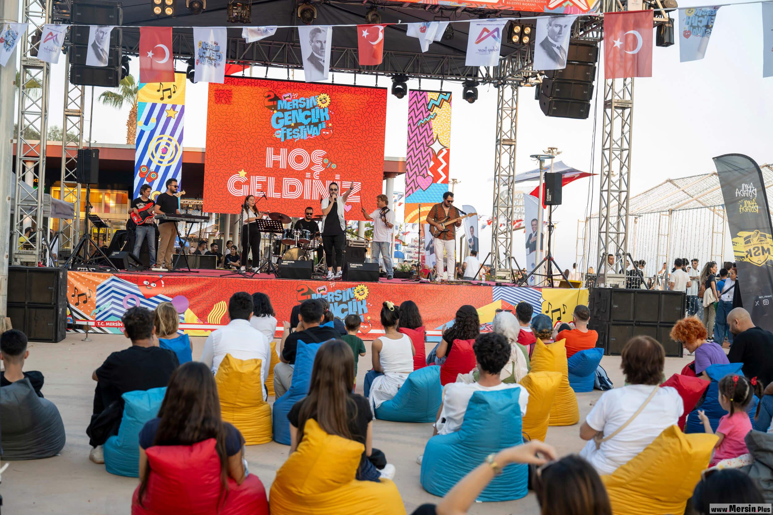 ‘2. Mersin Gençlik Festivali’ Tüm Coşkusuyla Başladı