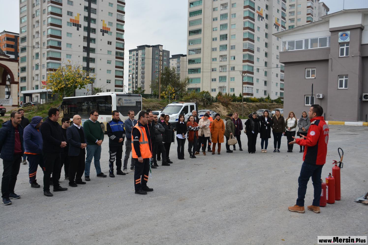 Mersin Büyükşehir Personeline ‘Yangına Müdahale’ Eğitimi