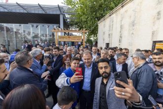 Vahap Seçer, Tarsus Belediyesi ‘Bayram Sofrası’ Etkinliğine Katıldı.