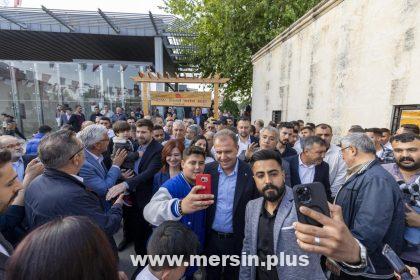Vahap Seçer, Tarsus Belediyesi ‘Bayram Sofrası’ Etkinliğine Katıldı.