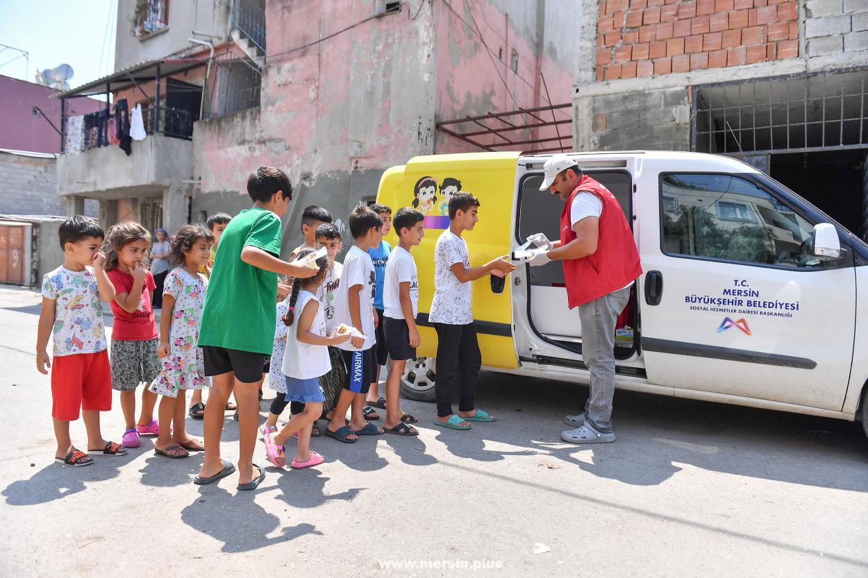 Büyükşehir’den Çocukları Sevindiren Tatlı Bir Sürpriz