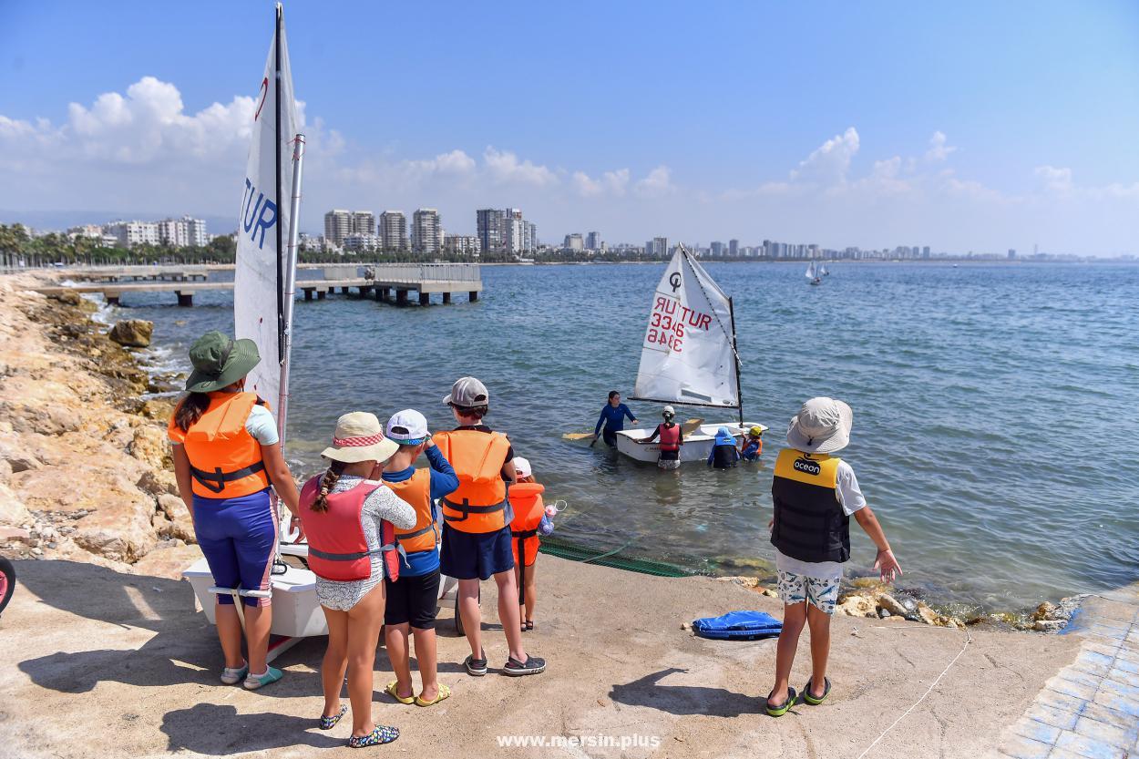 Büyükşehir; Babil Su Sporları Merkezi ile Mersinlileri kano, sup ve yelken branşlarıyla tanıştırdı