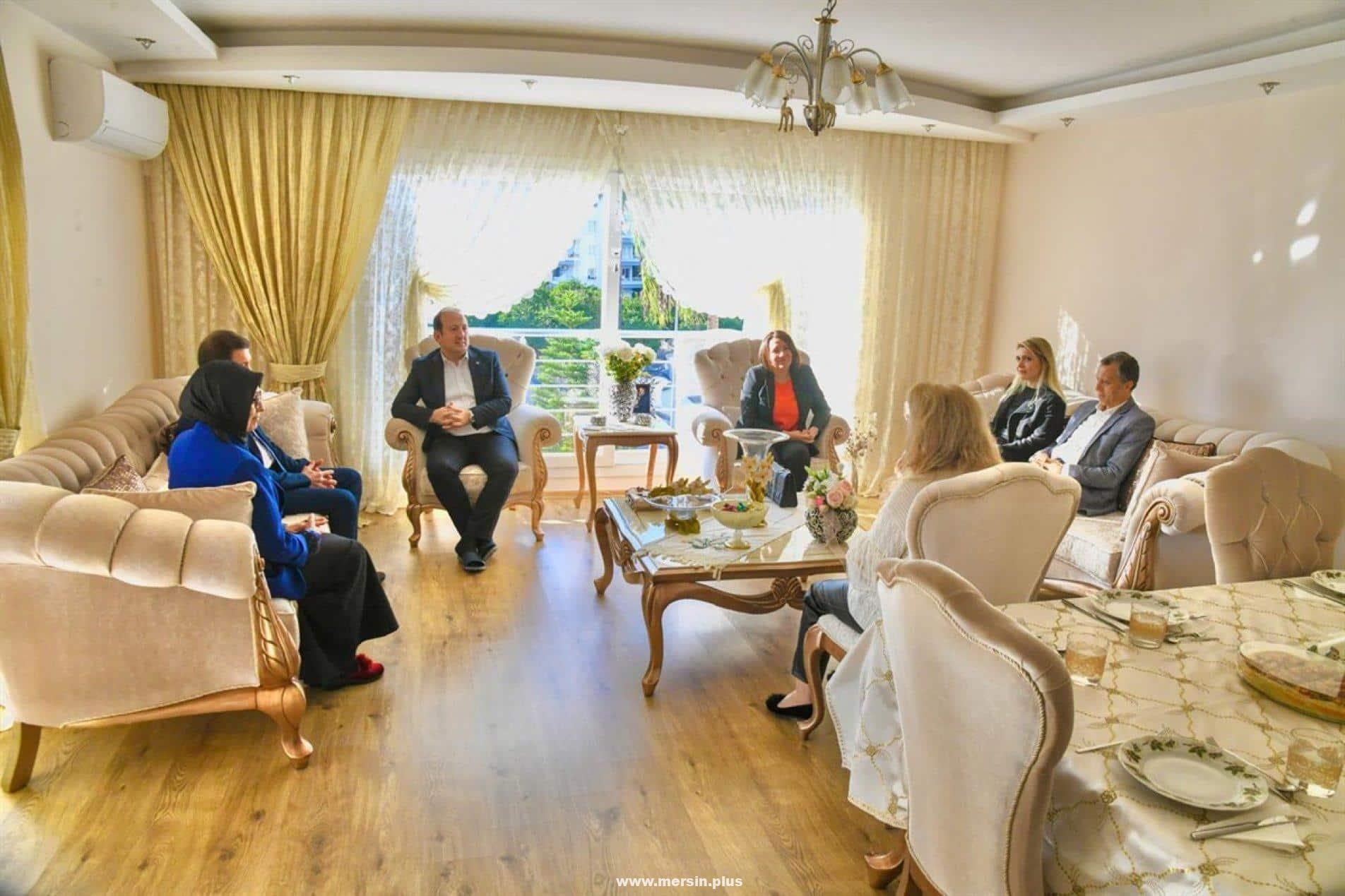 Emekli Öğretmen Hasan Arif Bolat ile Ali Hamza Pehlivan Bir Araya Geldi