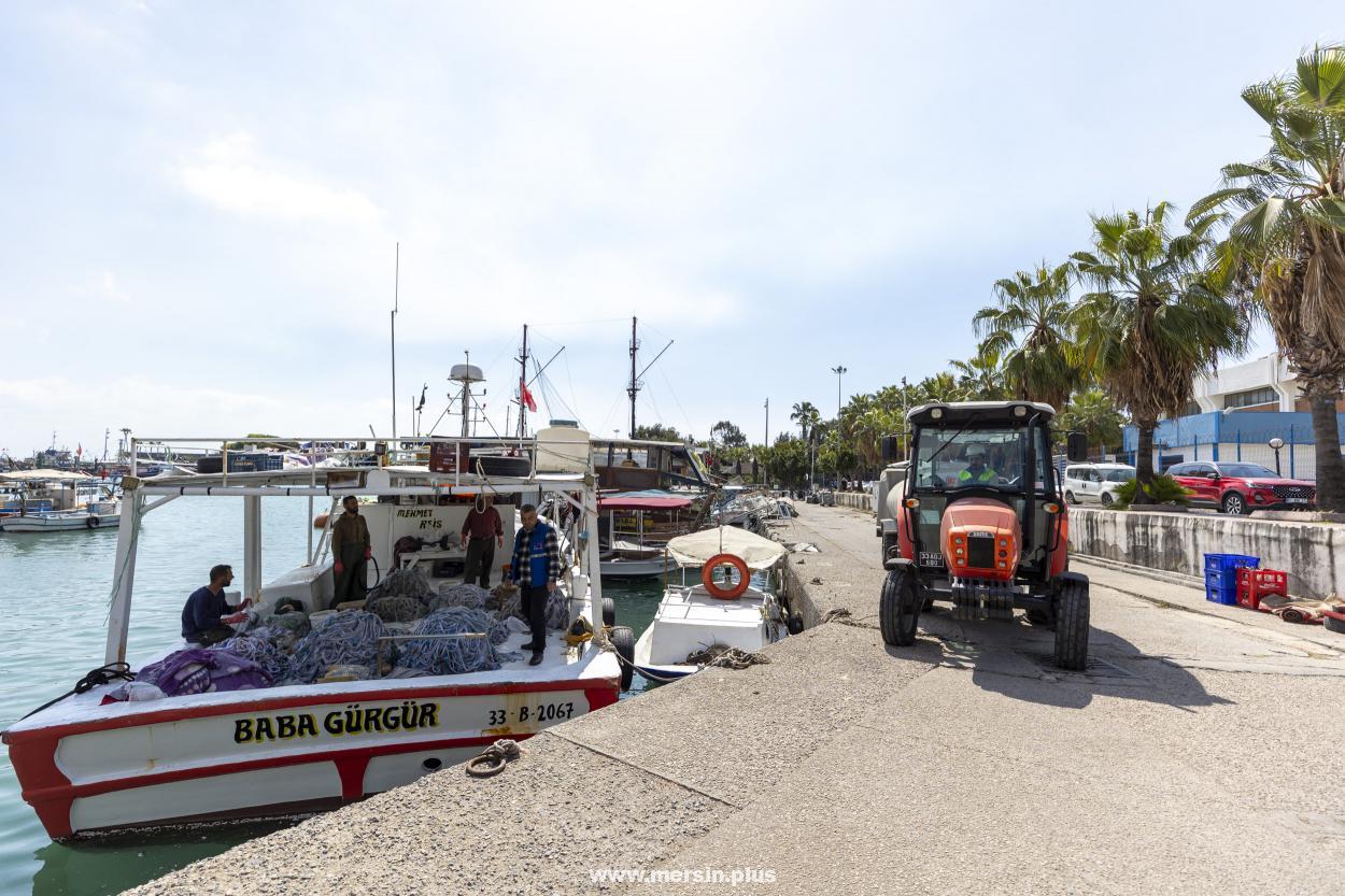 Mersin Büyükşehir, Deniz Kirliliğine Karşı Mücadeleyi Hız Kesmeden Sürdürüyor