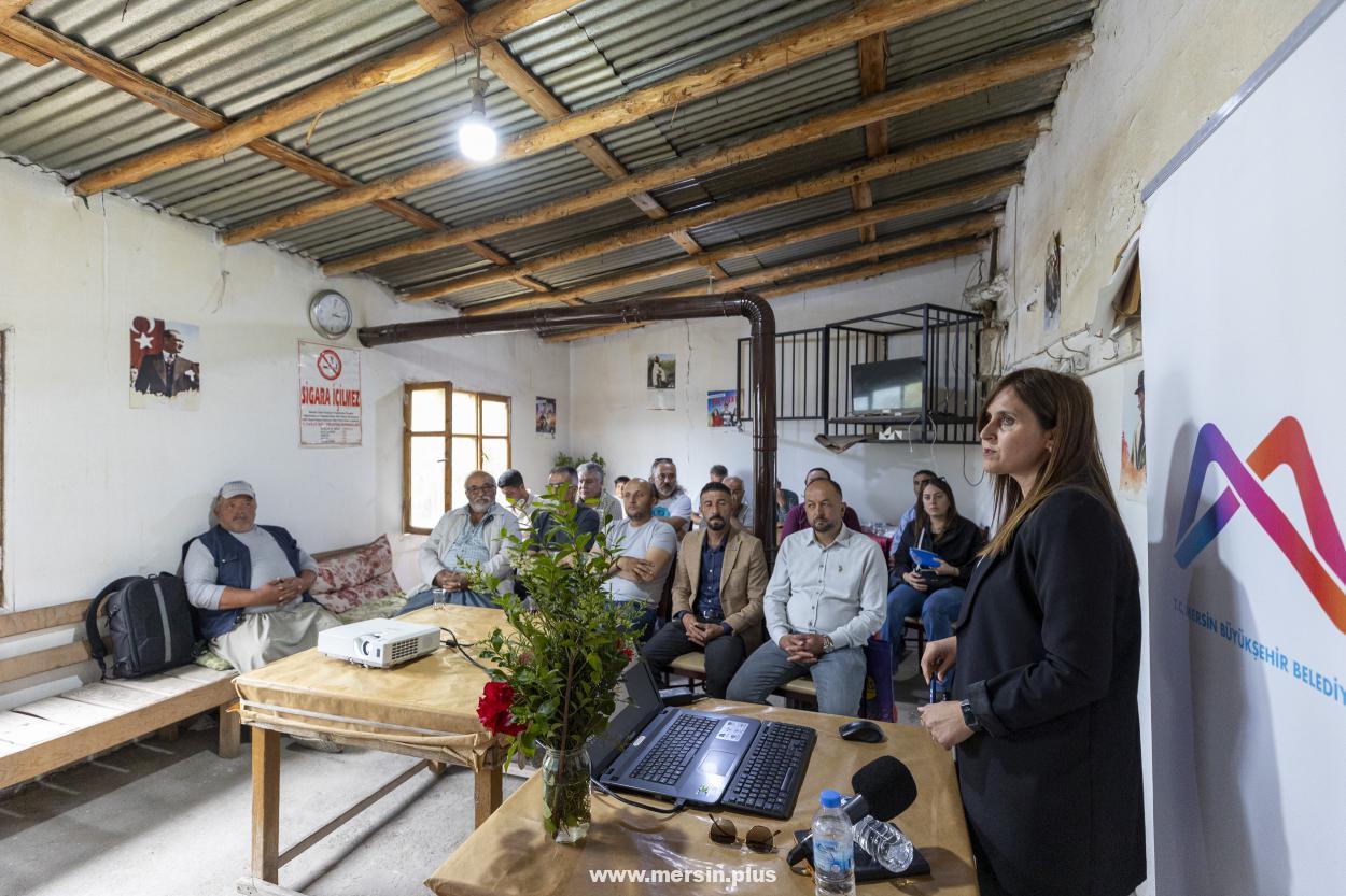 Büyükşehir ile Mersinli Üreticilerin Bilinç Seviyesi Yükseliyor