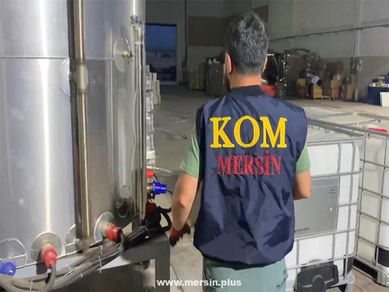 Mersin Polisi Kaçak Alkol İmalathanesine Baskın Düzenledi, Tonlarca Etil Alkol Yakalandı