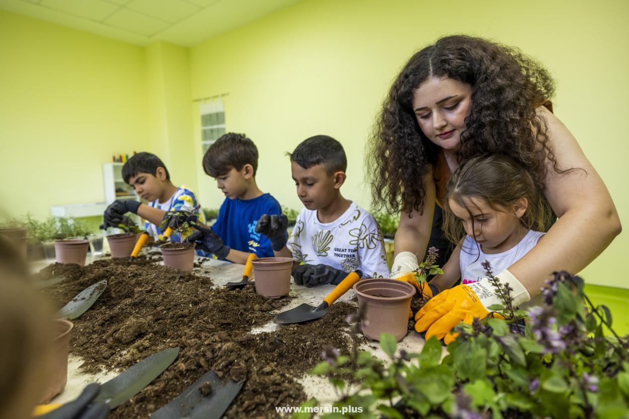 Toroslar Çocuk Kampüsü’nde Geleceğe Güvenle Yetişen Nesiller