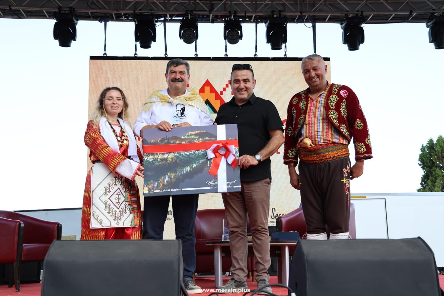 Toroslar Zirvesinde Yörük Kültürü Şenliği — Kardeş Göçerler Etkinliği Yoğun İlgi Gördü