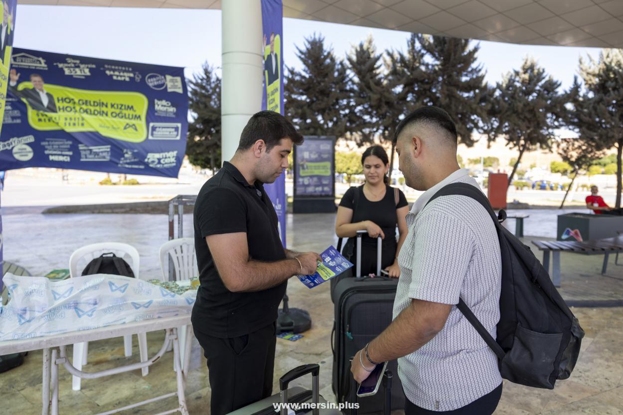Mersin’de Üniversite Yolculuğu Başlayan Gençlere Büyükşehir’den Sıcak Karşılama