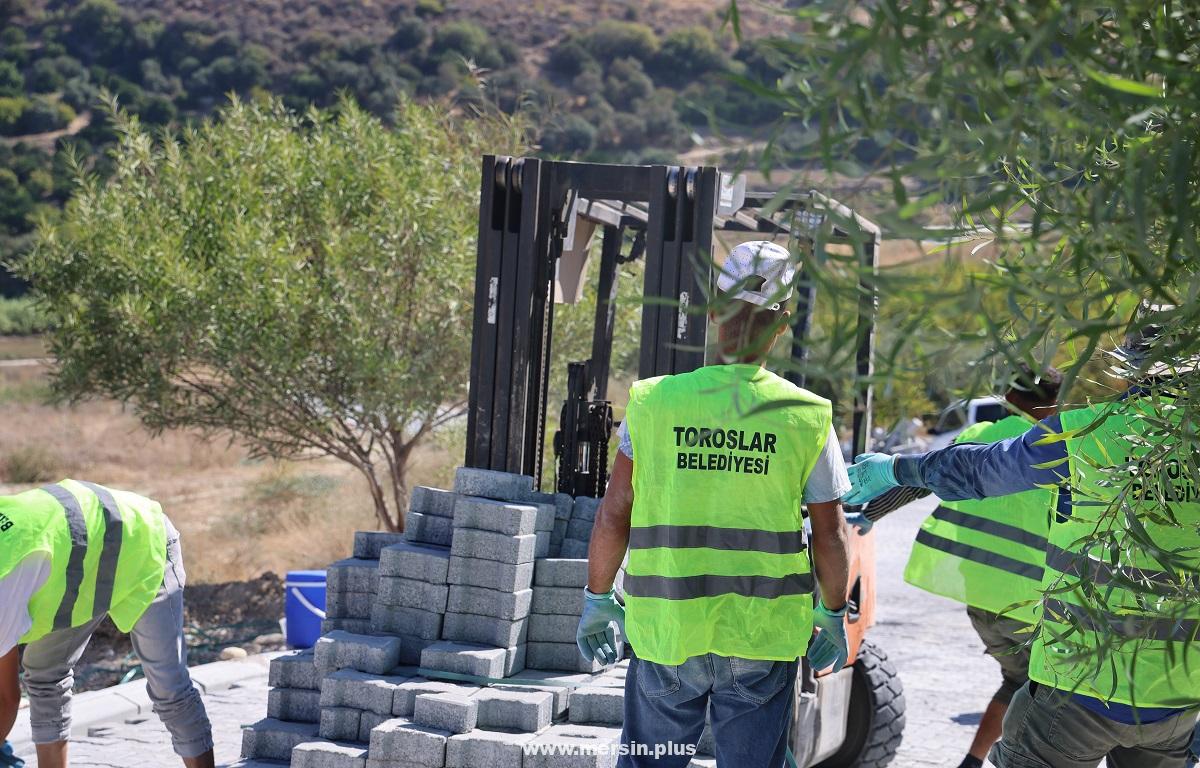Toroslar’da Ulaşım Konforu Artıyor: Yollar Yenileniyor