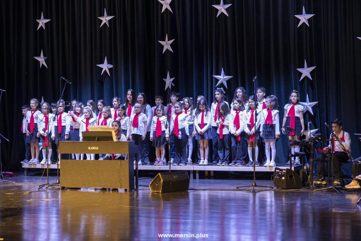 Büyükşehir’in Çocuk Kampüsleri 29 Ekim Coşkusunda Tek Yürek Oldu